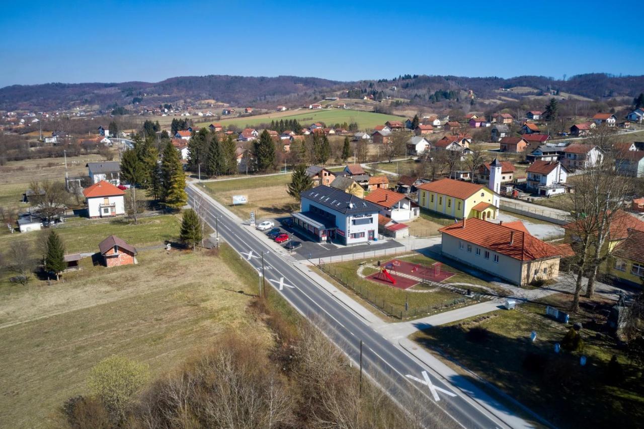 Marien Haus Hotel Karlovac Exterior foto